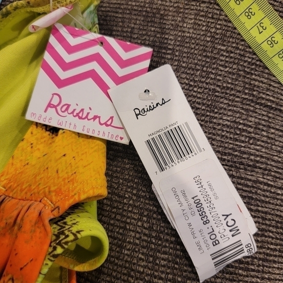 RAISINS Abstract Print Bikini Top Size M Bottoms Size L - Picture 8 of 11